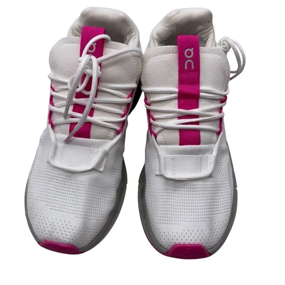 Running shoes White and Pink Sneakers with Streamlined Design Sz 38 - Picture 11 of 13